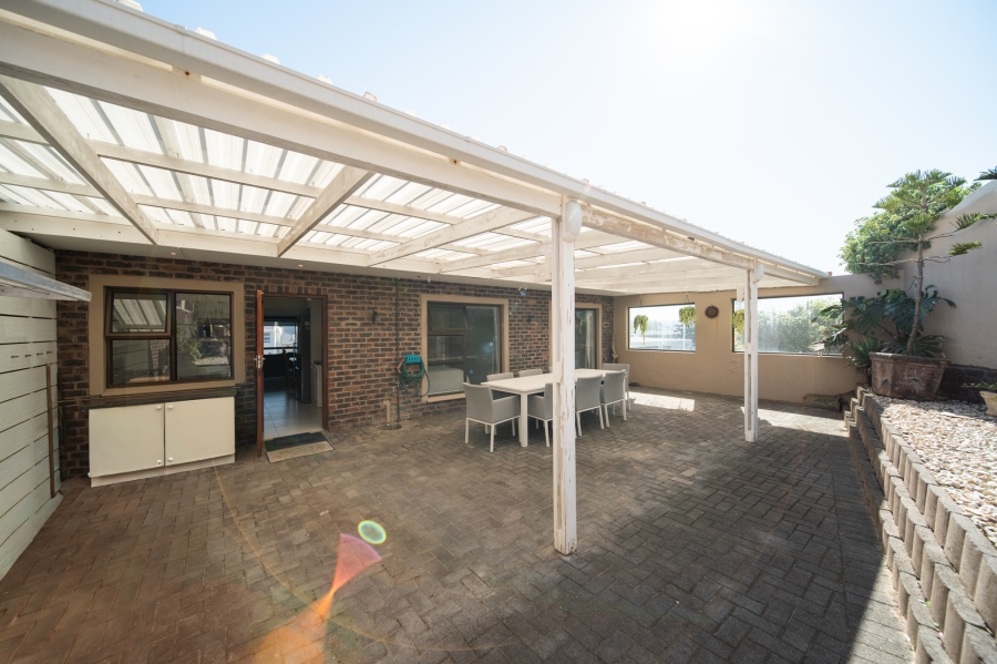 4 Bedroom Property for Sale in Gonubie Eastern Cape